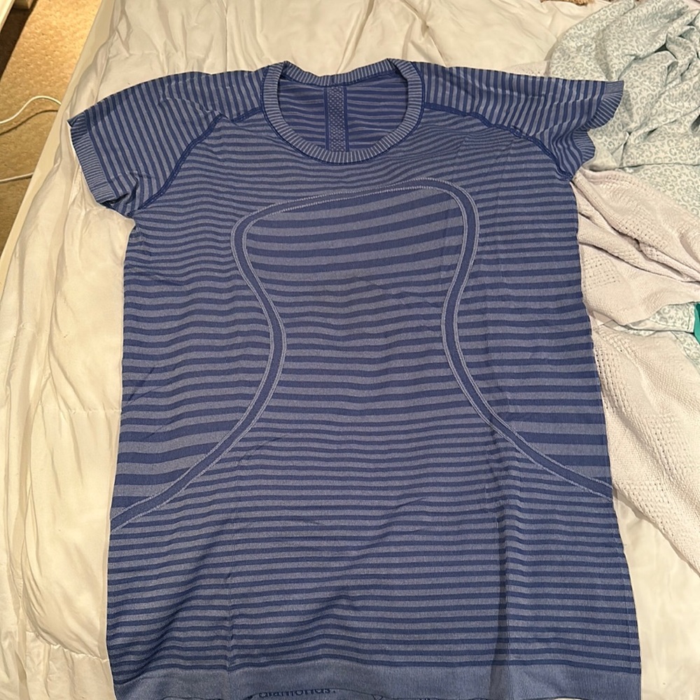Lululemon Swiftly tech short sleeve shirt size 10
